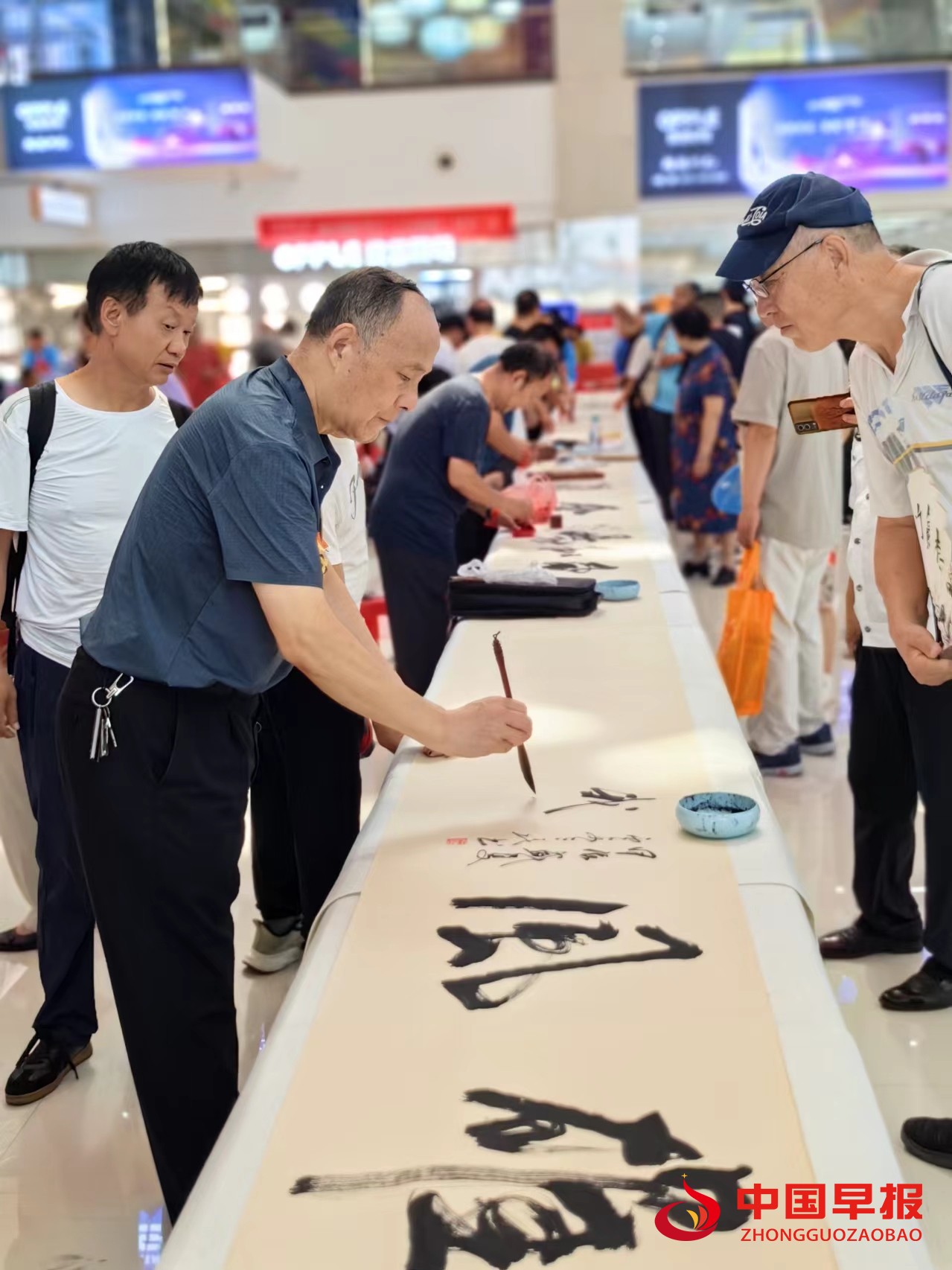 陕西著名书法家王平(子翀)再次担纲超千人书画活动总指挥