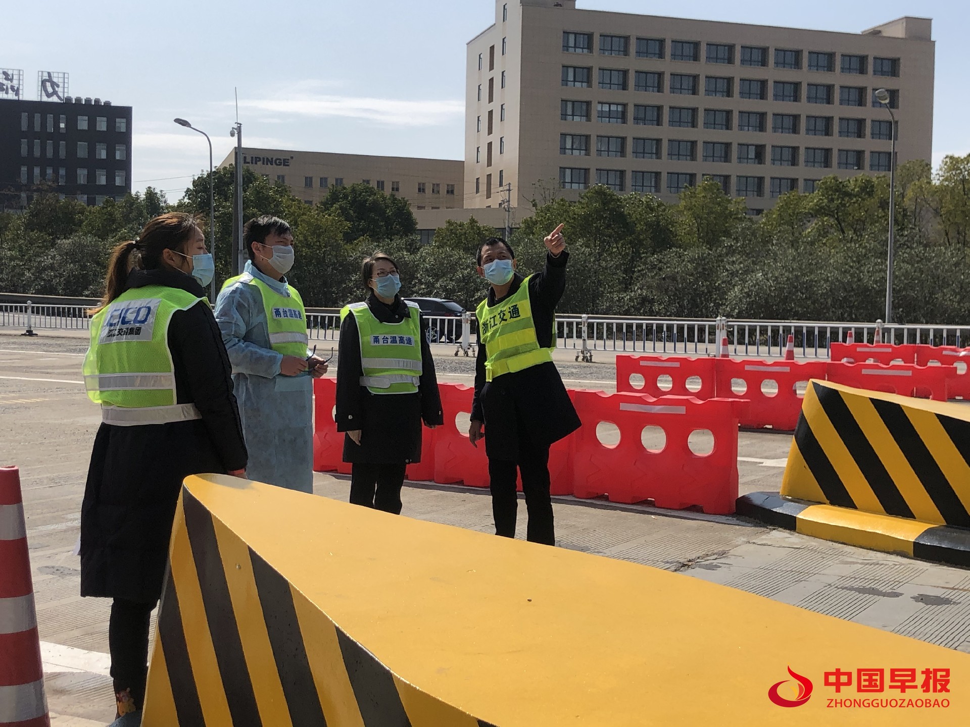 奉化收费站检查02.JPG