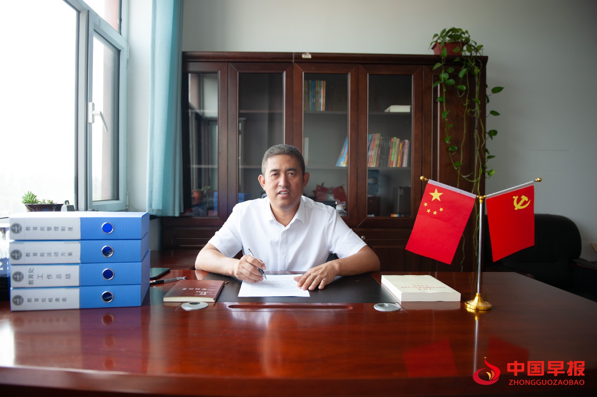 图片02.jpg